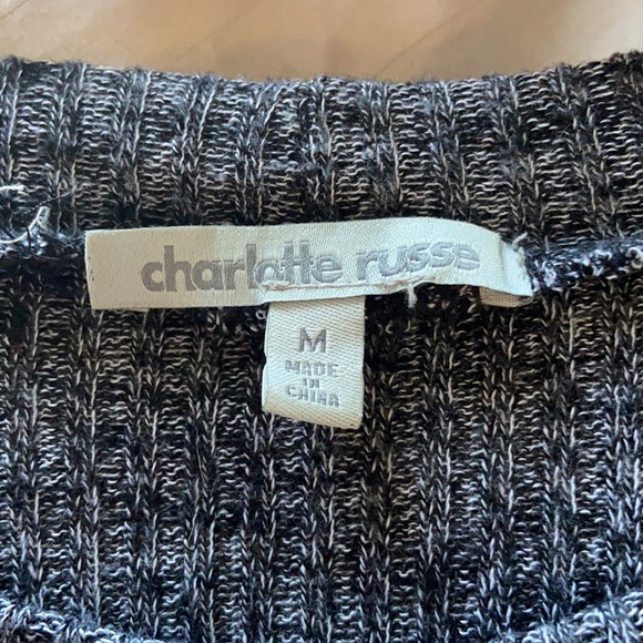 Charlotte Russe Grey Long Sleeved Crop Top - Picture 2 of 3